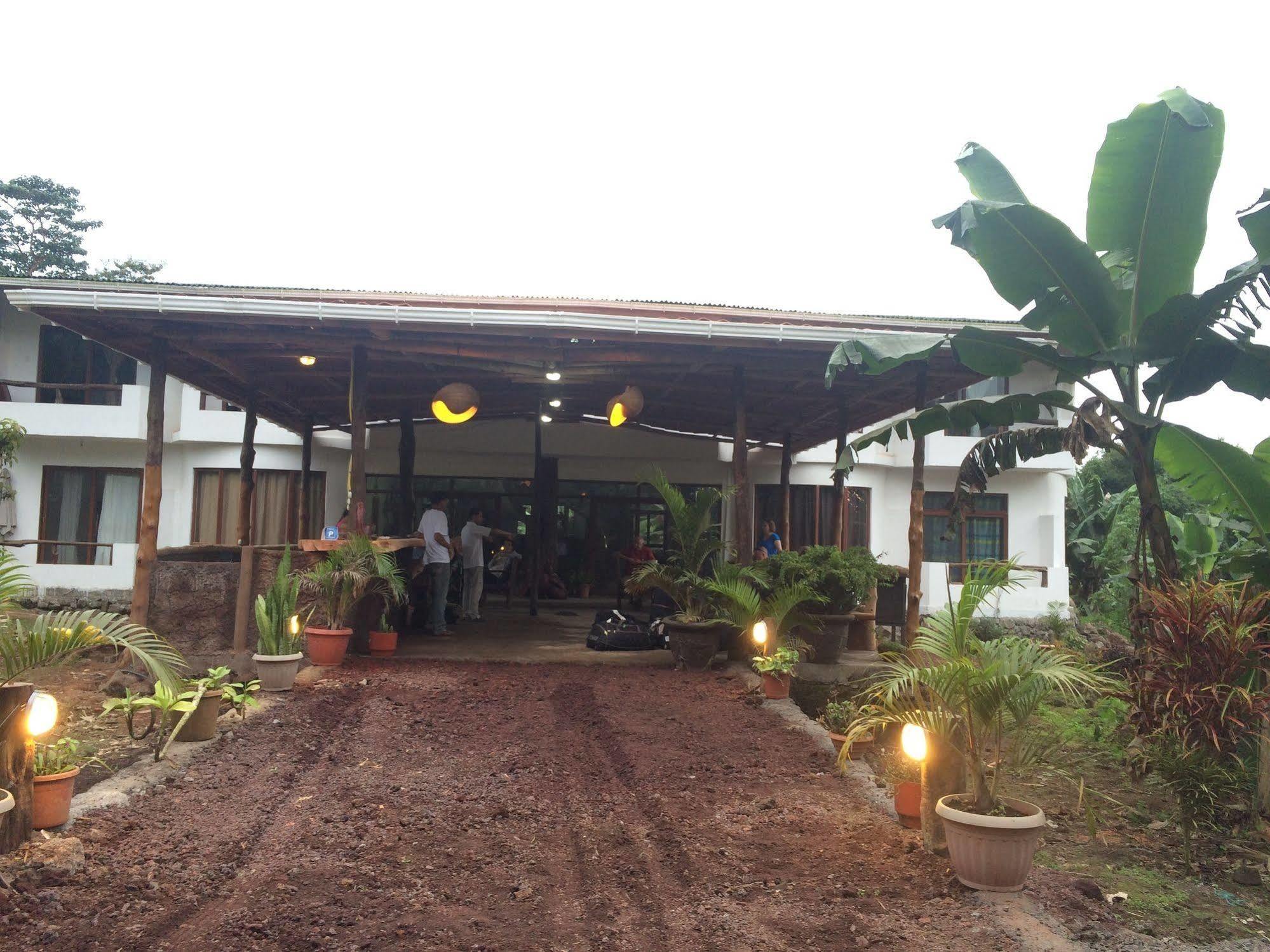 Casa Natura Galapagos Lodge Bellavista  Exterior photo