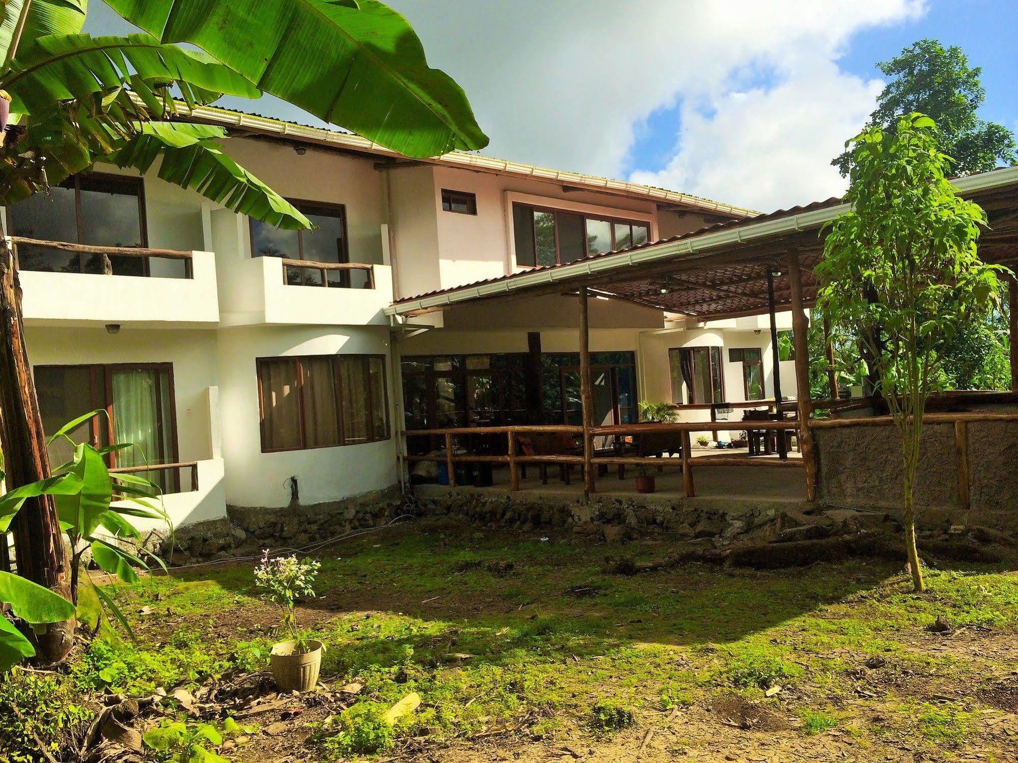 Casa Natura Galapagos Lodge Bellavista  Exterior photo